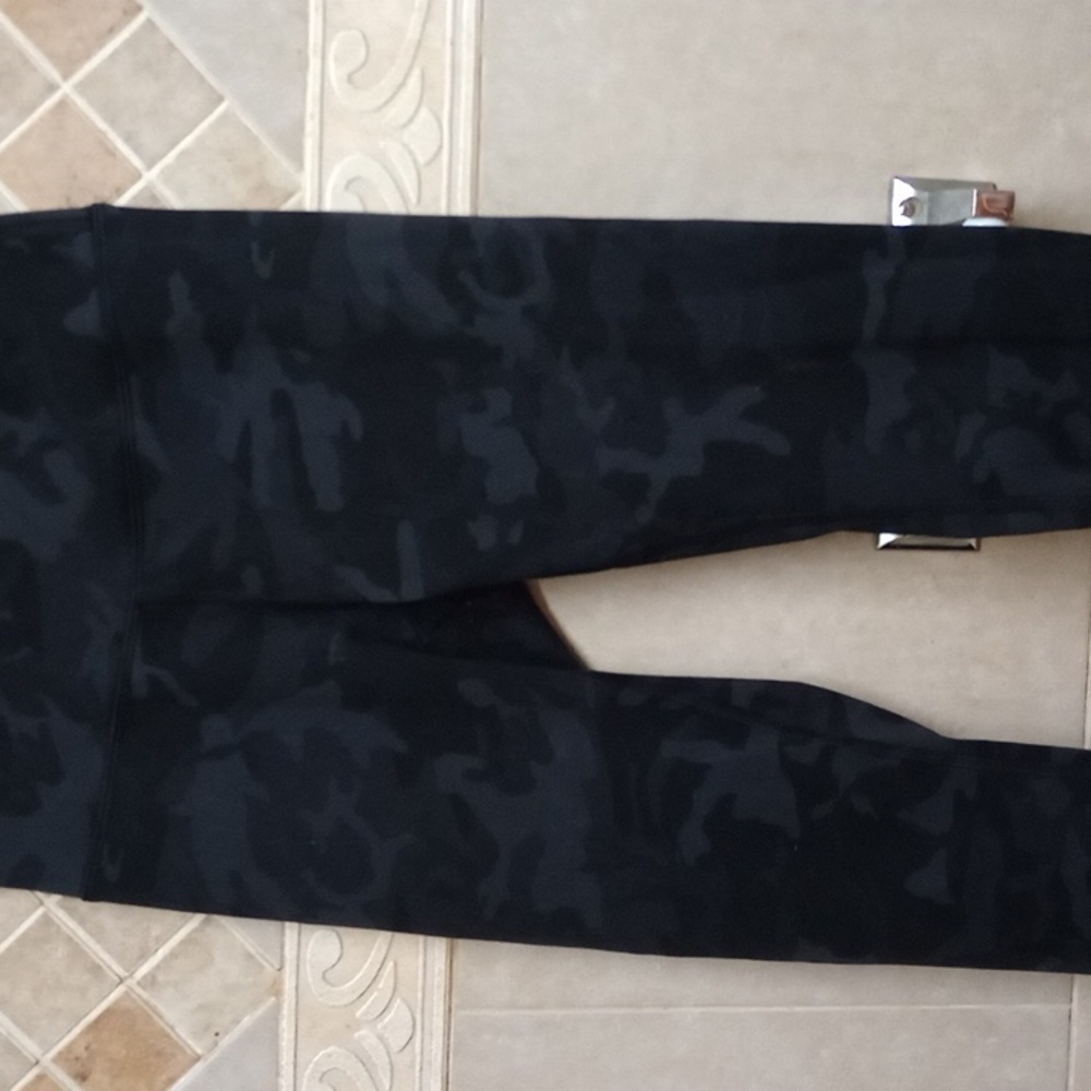 Yoga pants, black, size small